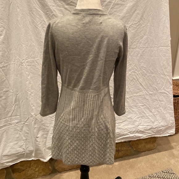Super cute, long gray cardigan with buttons. - Picture 4 of 6